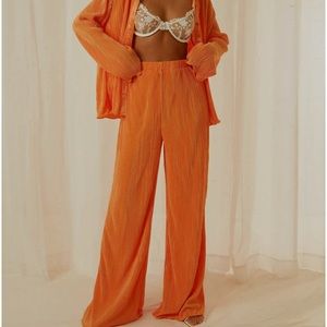 NWT peppermayo Exclusive
90s Muse Pants - Tangerine